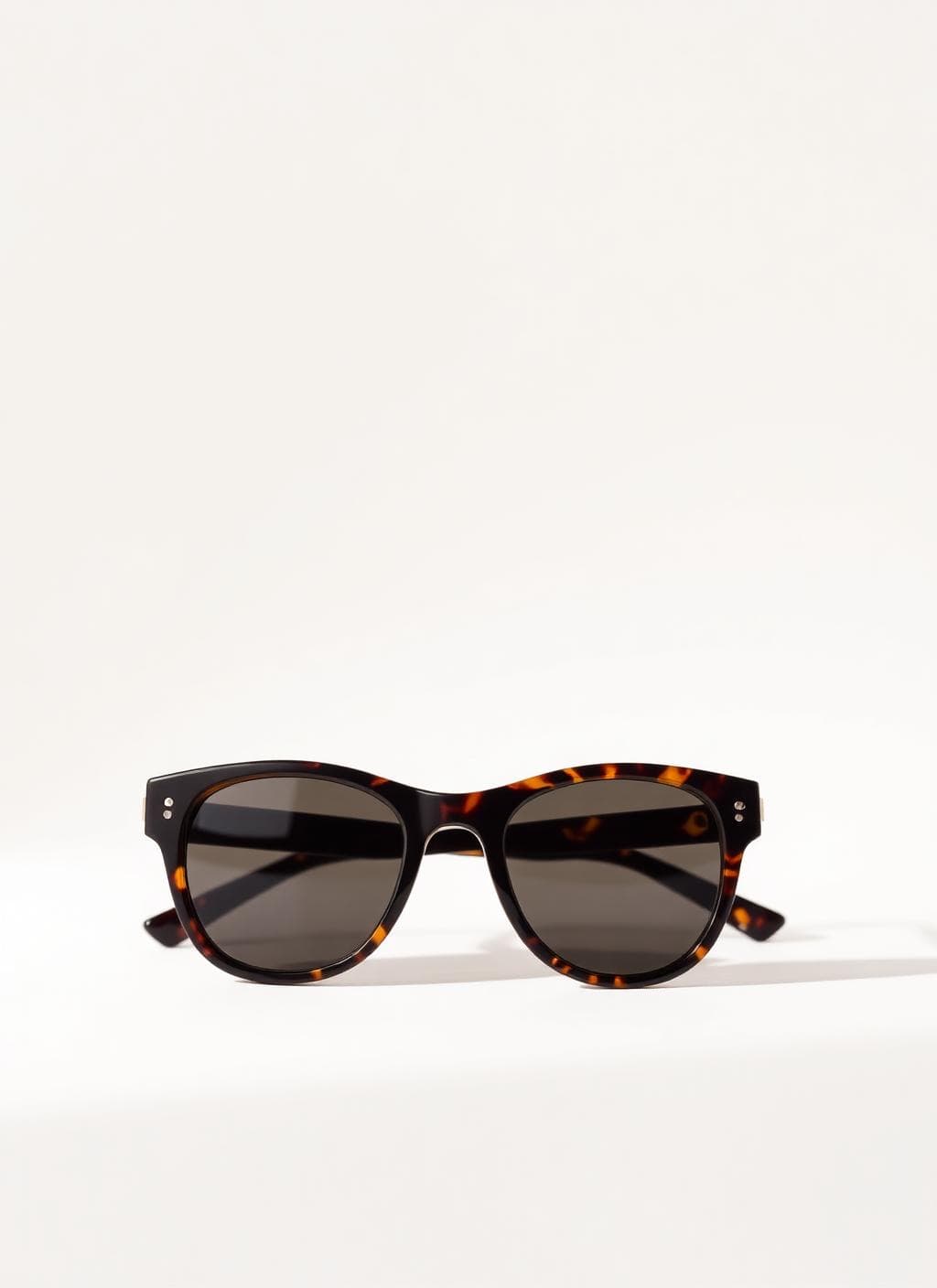 Lunettes de soleil écaille