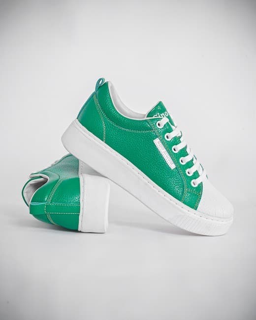 Sneakers basses en cuir blanc