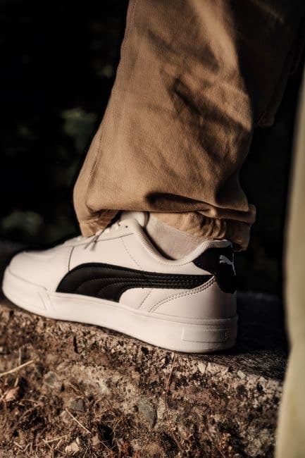 Sneakers basses en cuir blanc